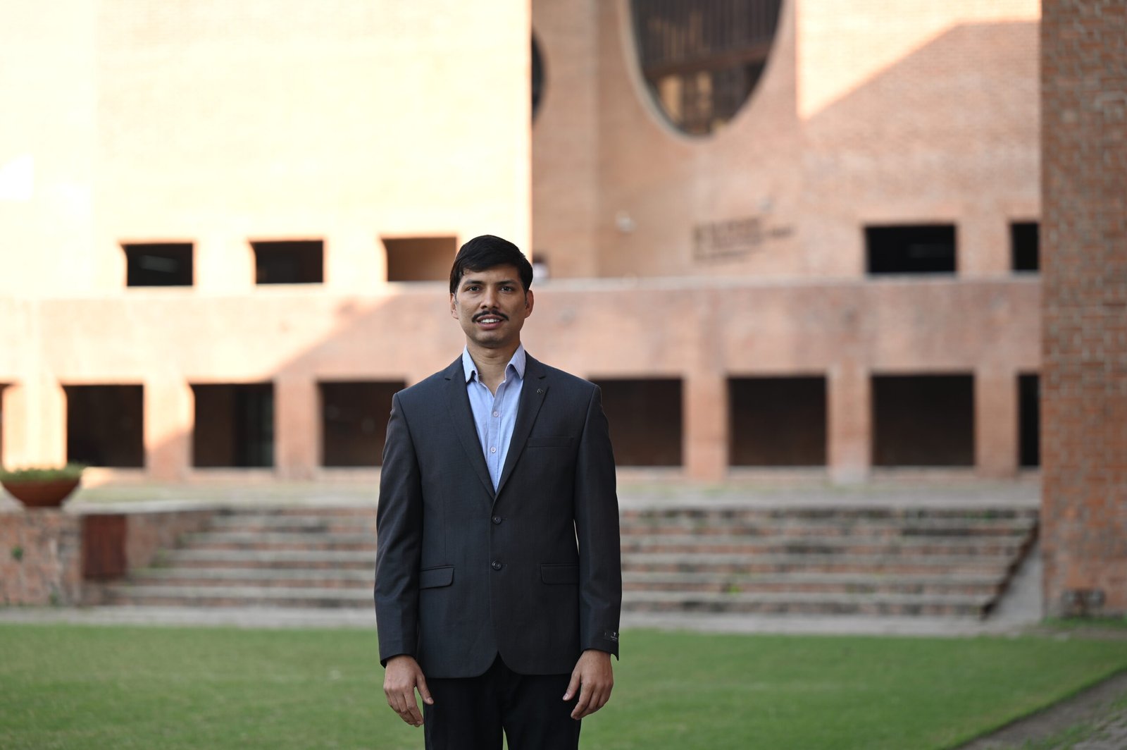 Dr Vinay Jha